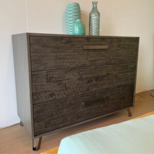 Factory Line Kommode Chest